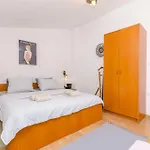 Marisa Апартаменти Хвар