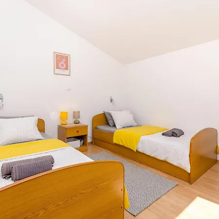 Апартаменты Marisa Хвар