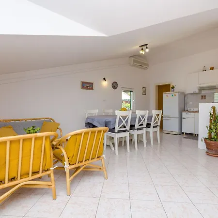 Marisa Apartman Hvar Town